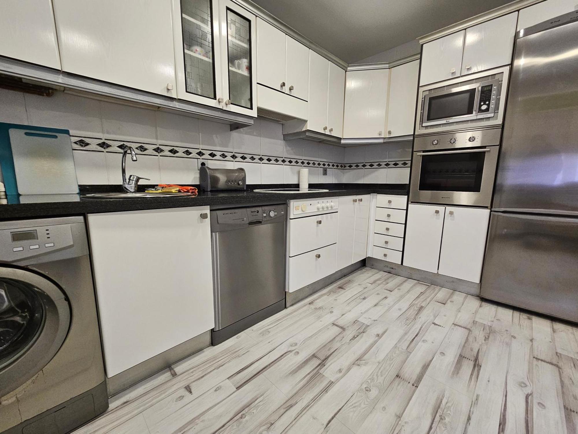 127A Apartamento 3 Habitaciones Cerca De La Playa Χιχόν Εξωτερικό φωτογραφία